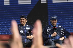 DSC 9656 (1) (1) (1)