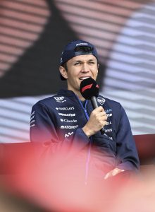 DSC 9908 (1) (1) (1)